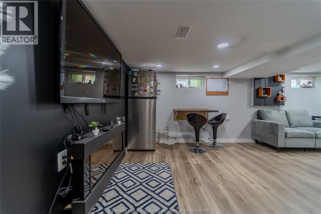 2647 George - 17