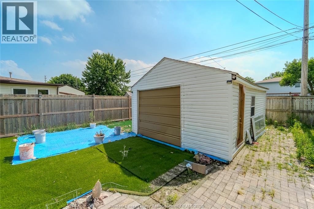 2647 George - 24