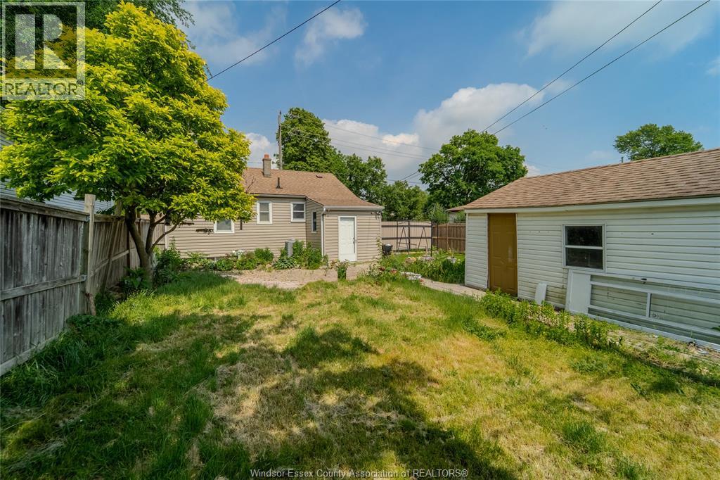2647 George - 25