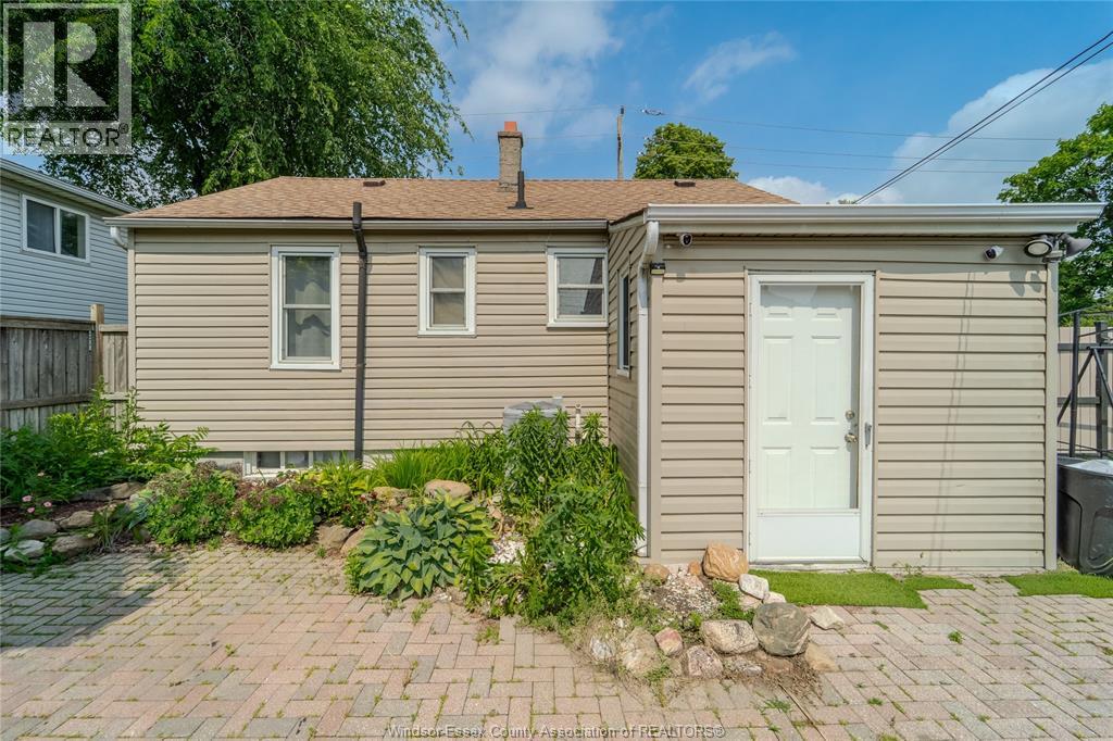 2647 George - 26