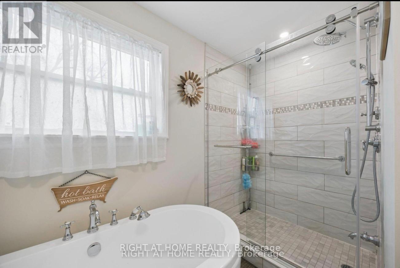 154 ADMIRAL ROAD - 16