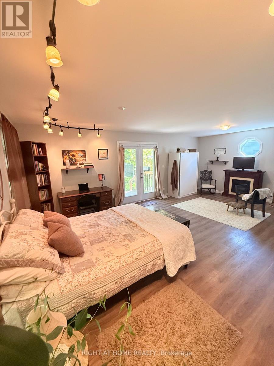 154 ADMIRAL ROAD - 18