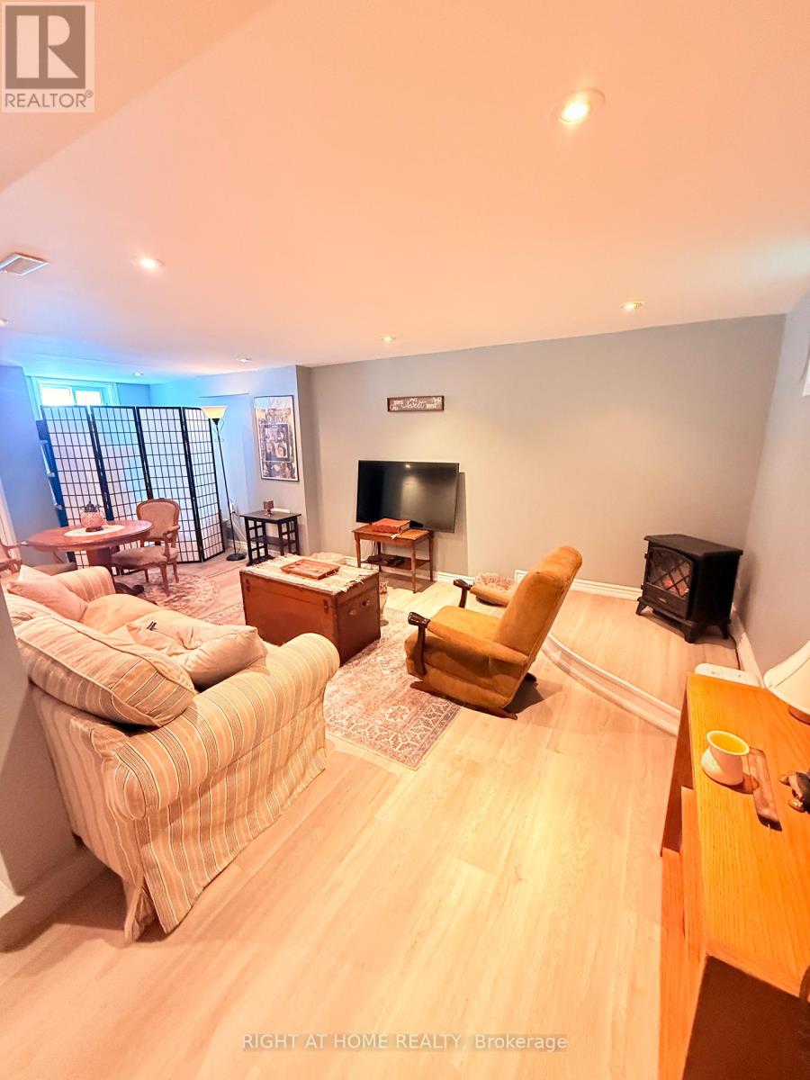 154 ADMIRAL ROAD - 20
