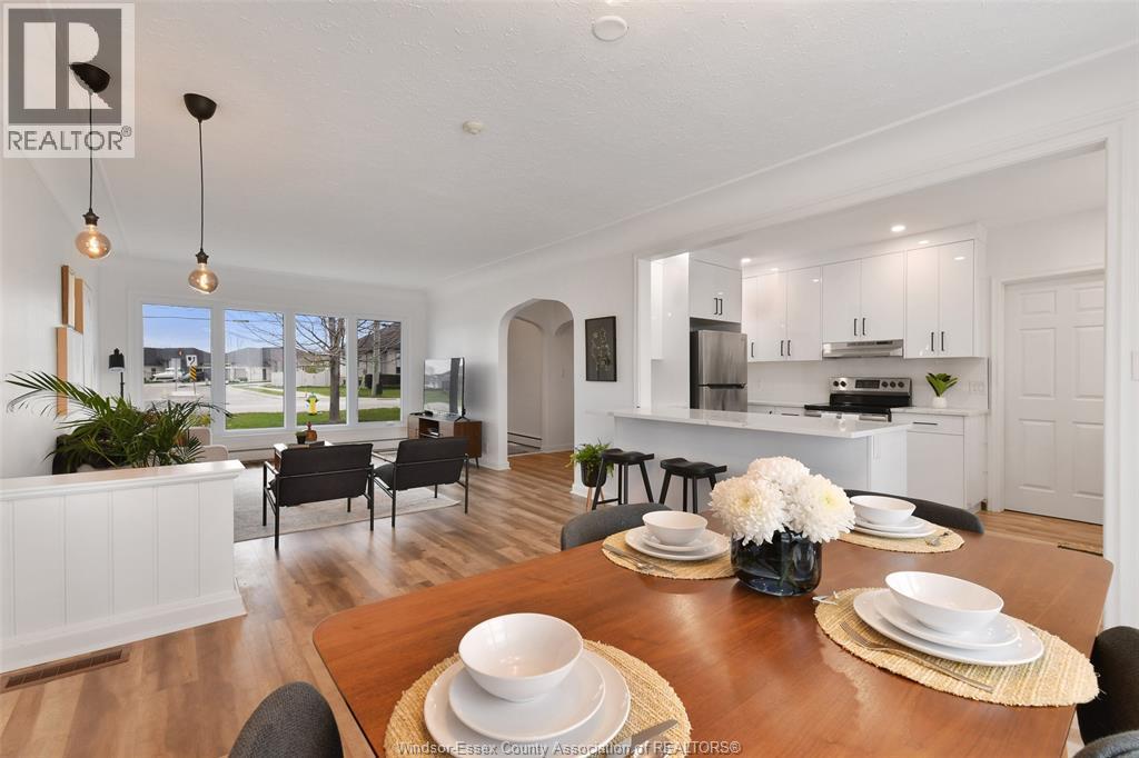 208 ROBSON ROAD - 11