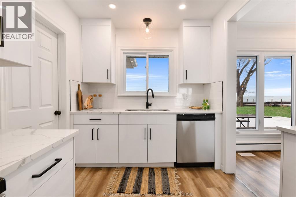 208 ROBSON ROAD - 13