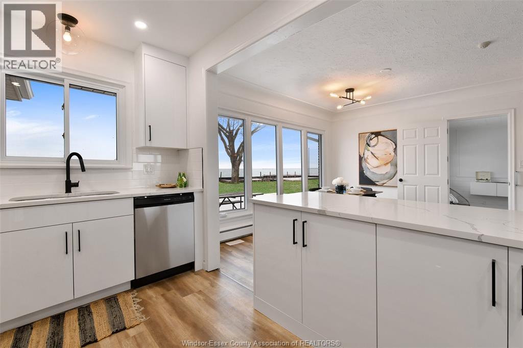 208 ROBSON ROAD - 17