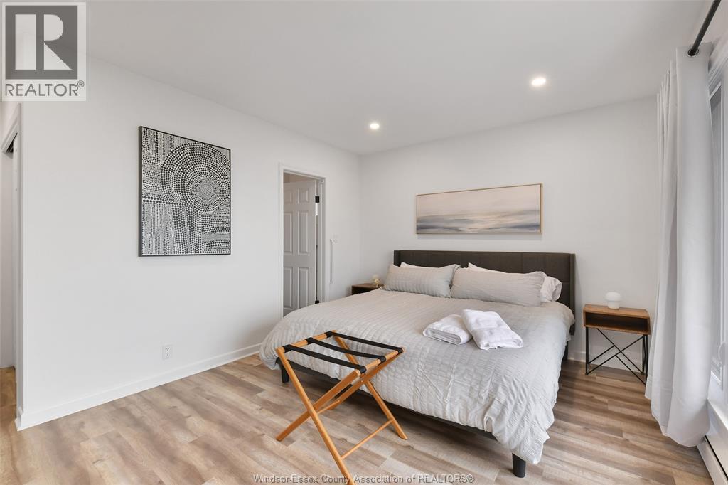 208 ROBSON ROAD - 20