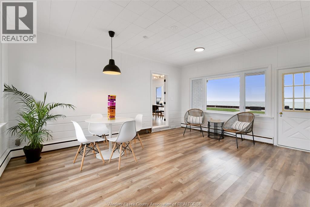 208 ROBSON ROAD - 25