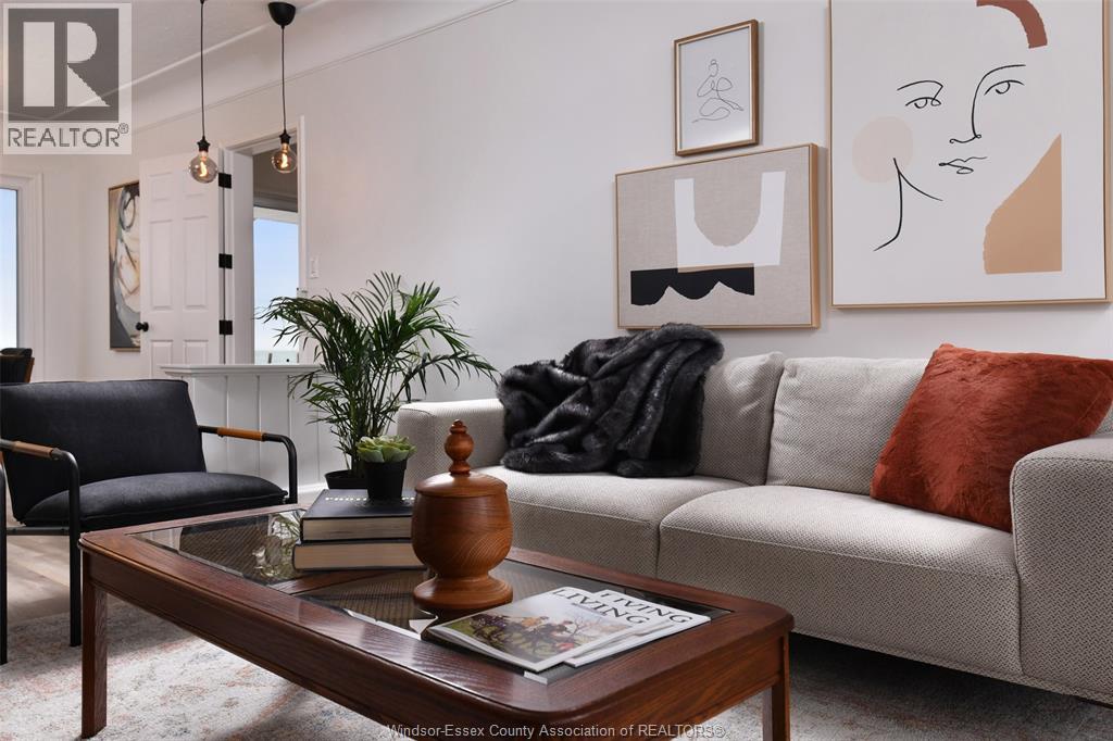 208 ROBSON ROAD - 30