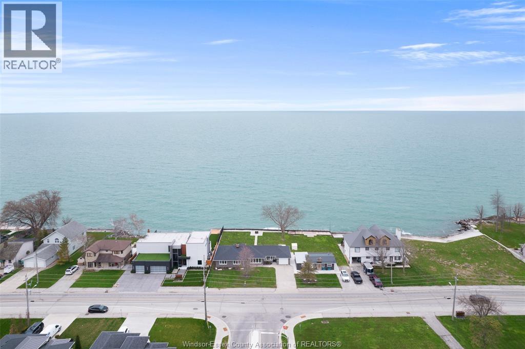208 ROBSON ROAD - 37