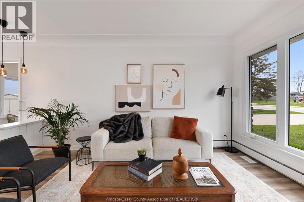 208 ROBSON ROAD - 9