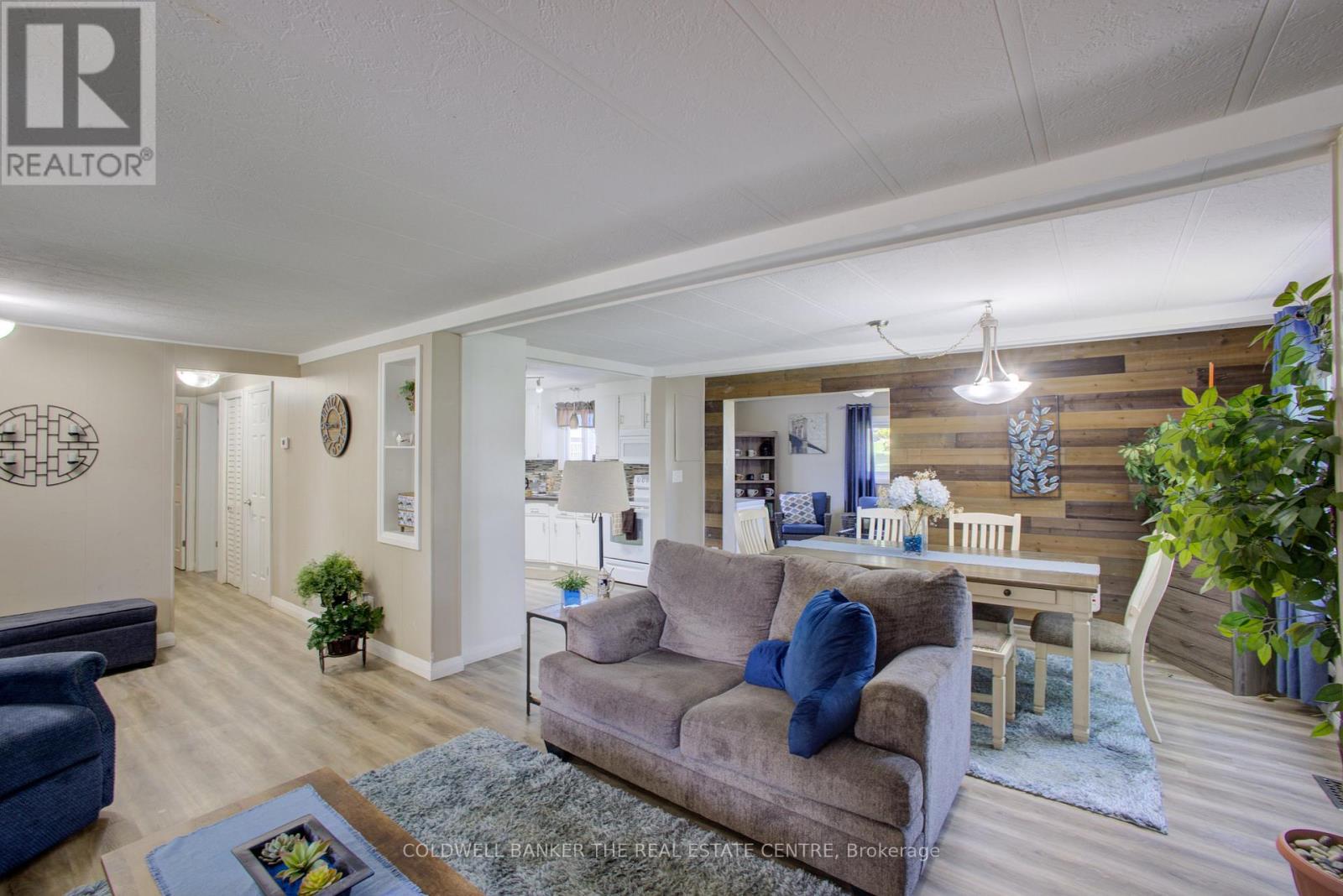 36 LINDEN LANE - 10