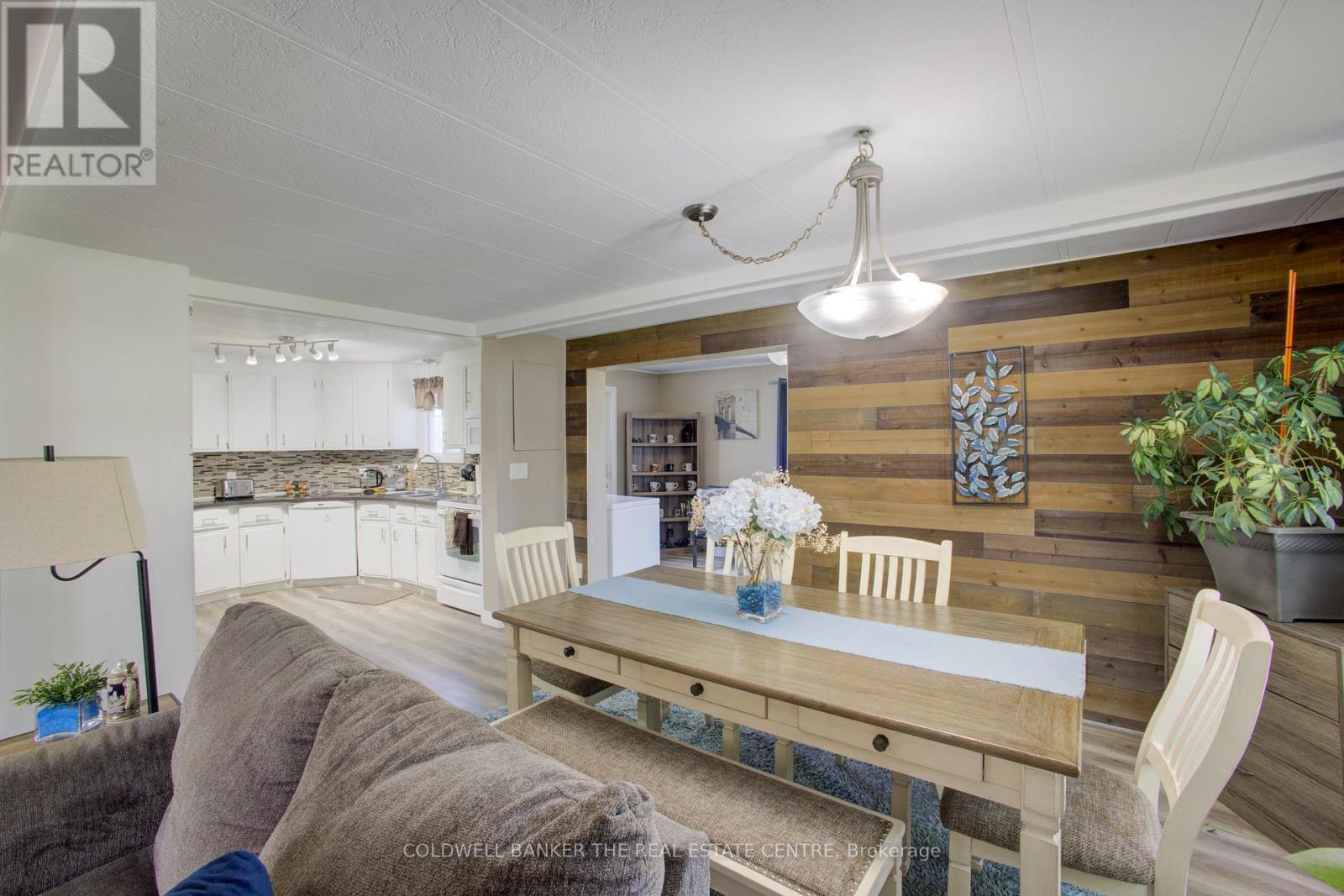 36 LINDEN LANE - 11