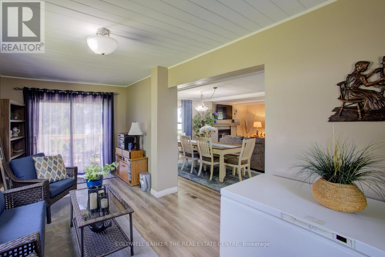 36 LINDEN LANE - 19