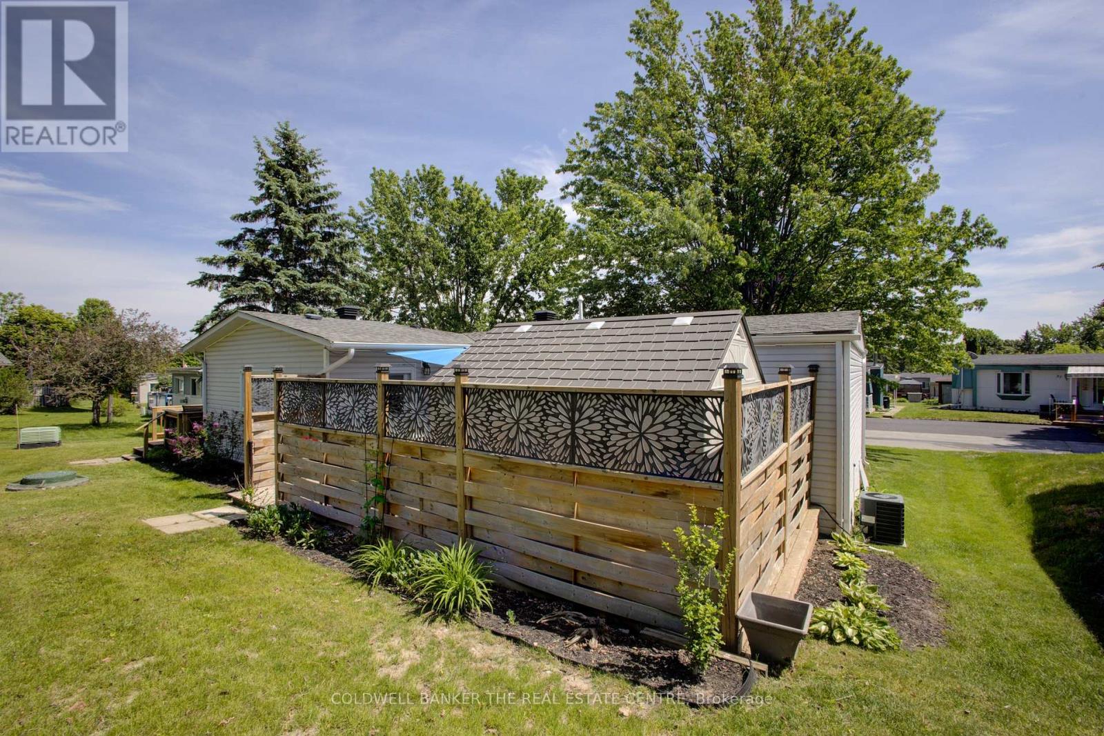 36 LINDEN LANE - 26