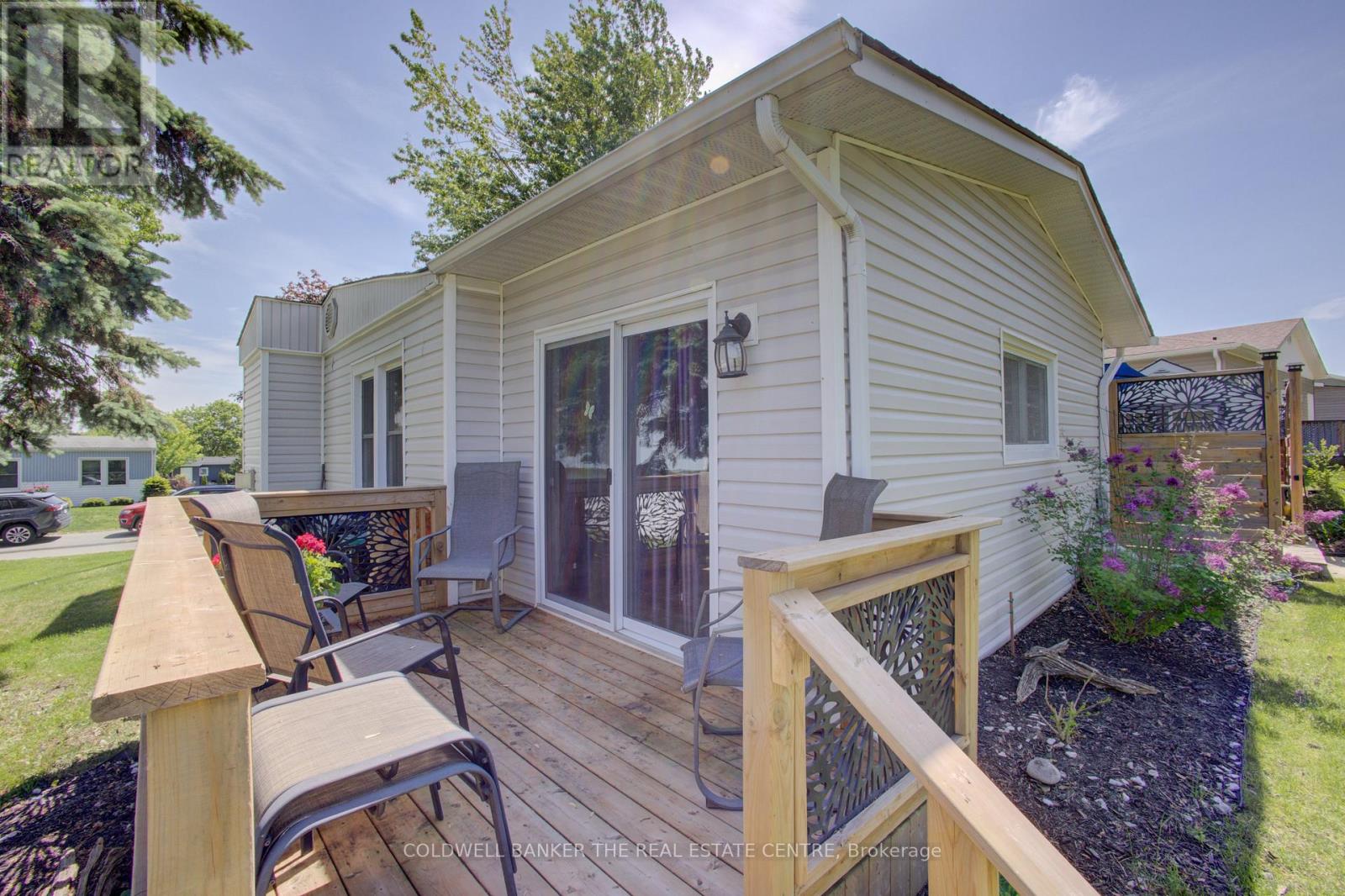 36 LINDEN LANE - 31