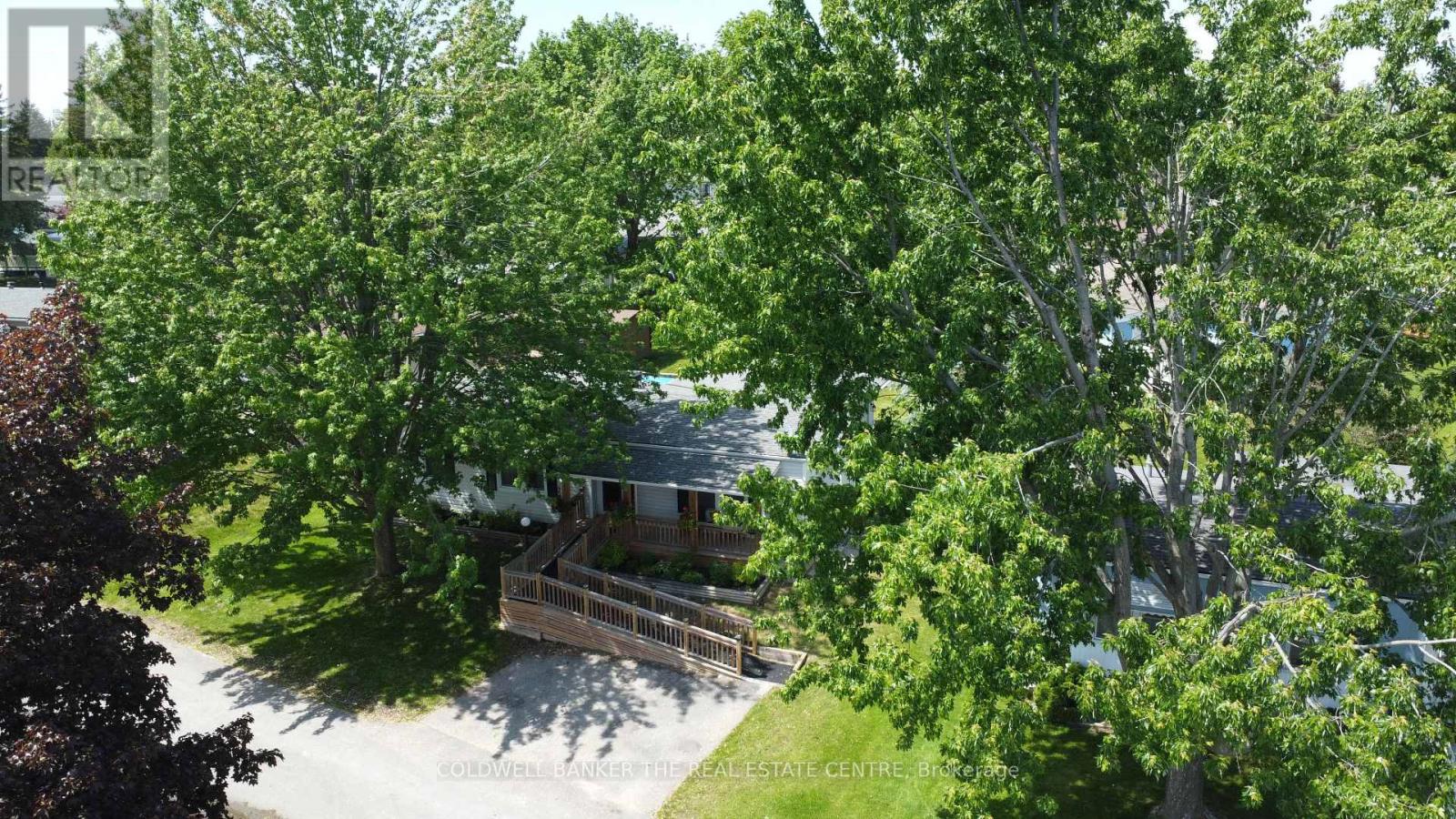 36 LINDEN LANE - 32