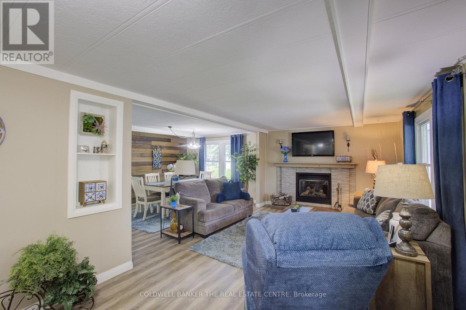 36 LINDEN LANE - 7