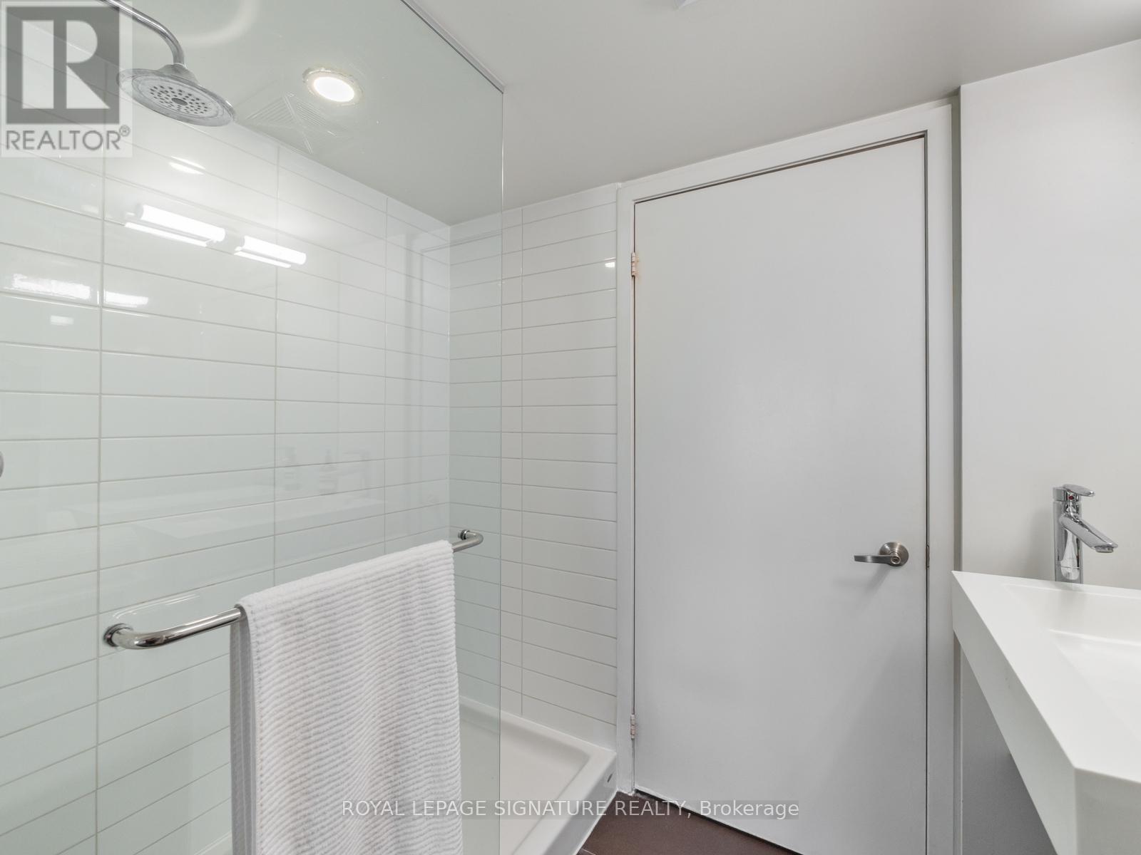 #1109 38 DAN LECKIE WAY - 28