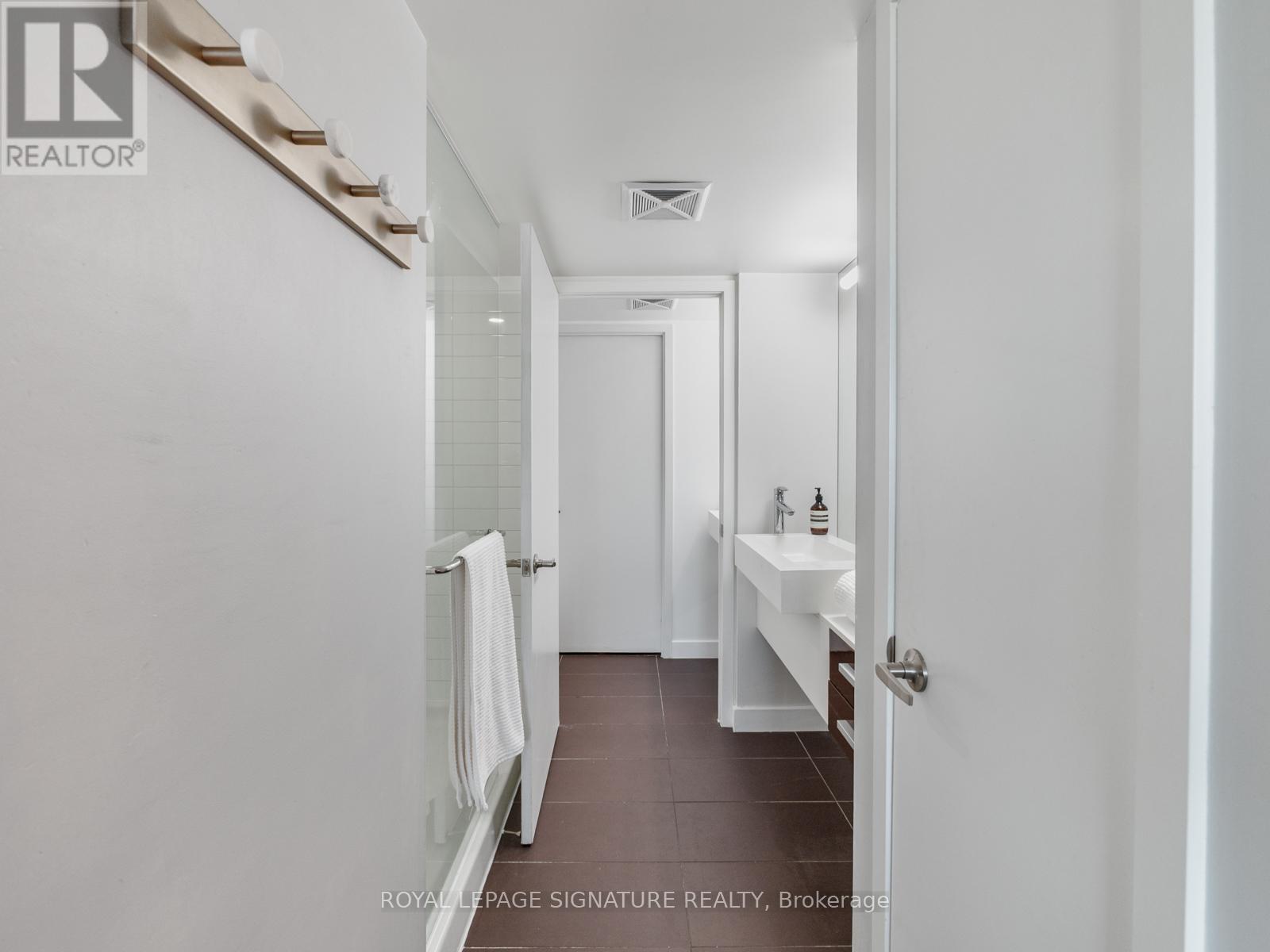 #1109 38 DAN LECKIE WAY - 26