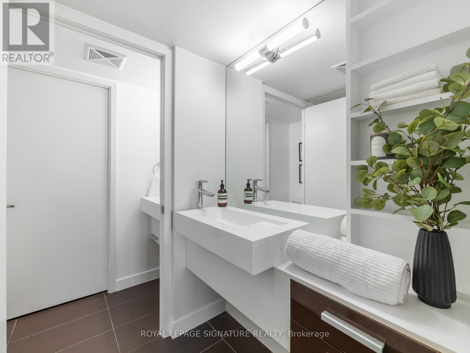 #1109 38 DAN LECKIE WAY - 27