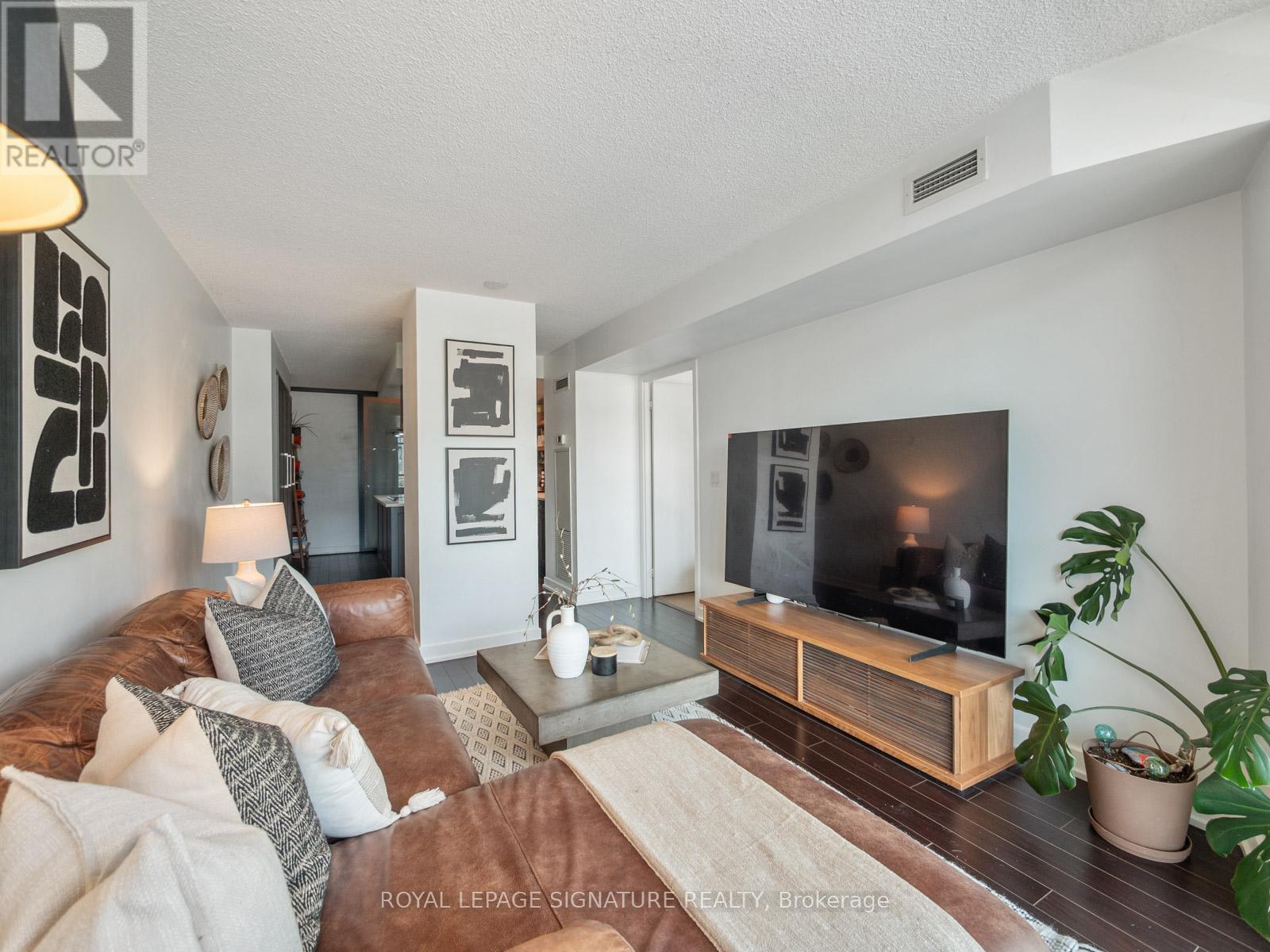 #1109 38 DAN LECKIE WAY - 19