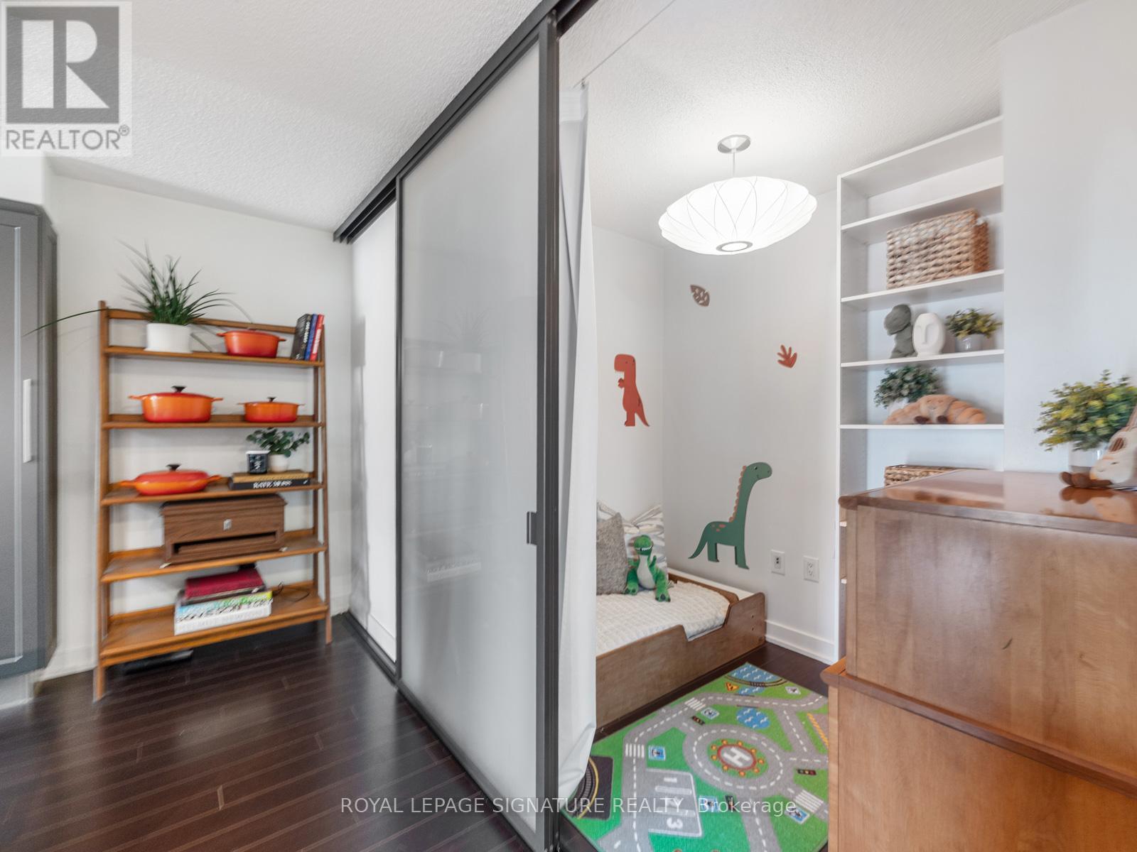 #1109 38 DAN LECKIE WAY - 30