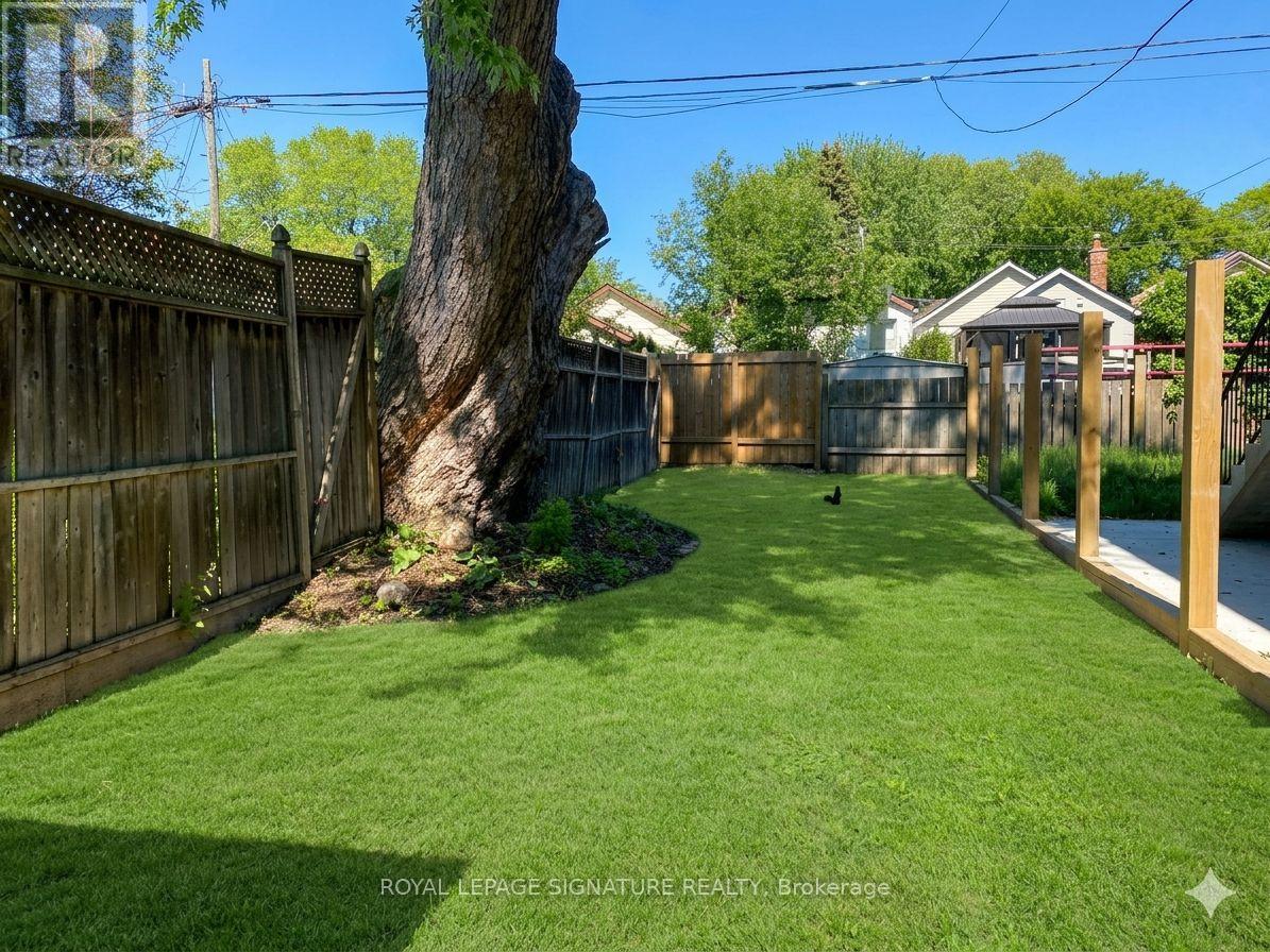35 AUGUST AVENUE - 29