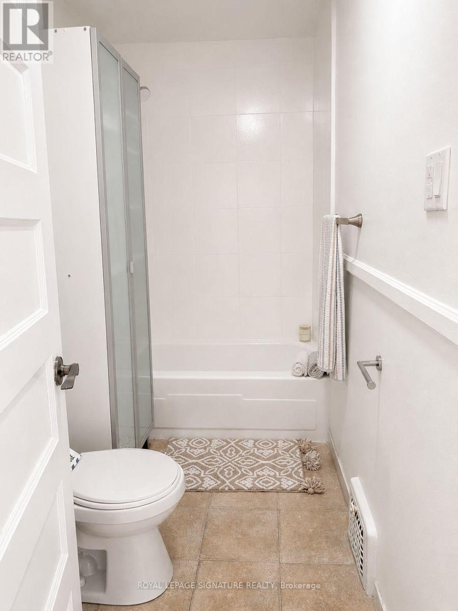 35 AUGUST AVENUE - 27