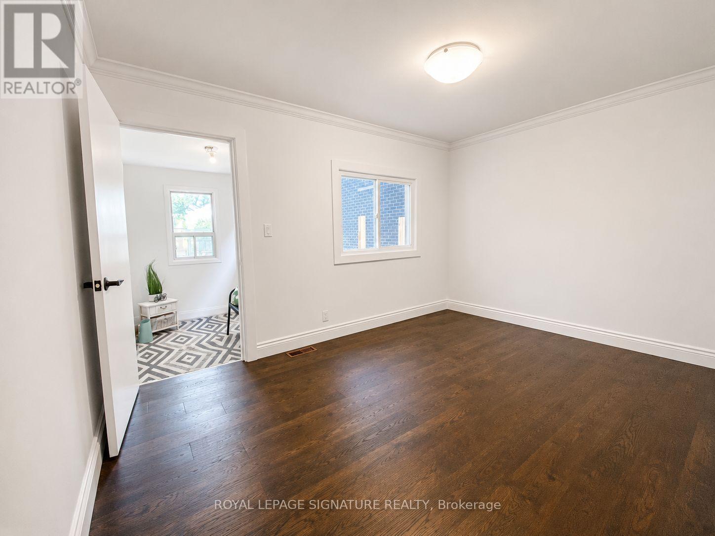 35 AUGUST AVENUE - 14