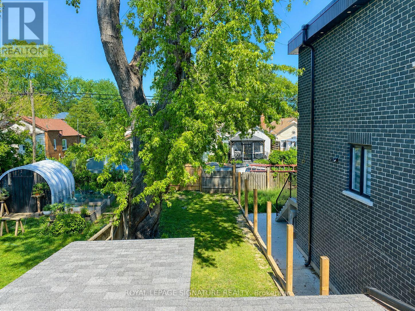 35 AUGUST AVENUE - 22