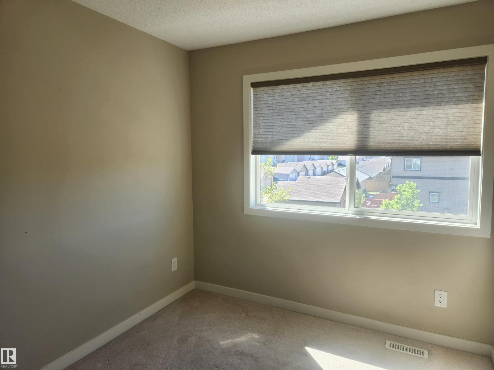 3346 15A AV NW — photo 28