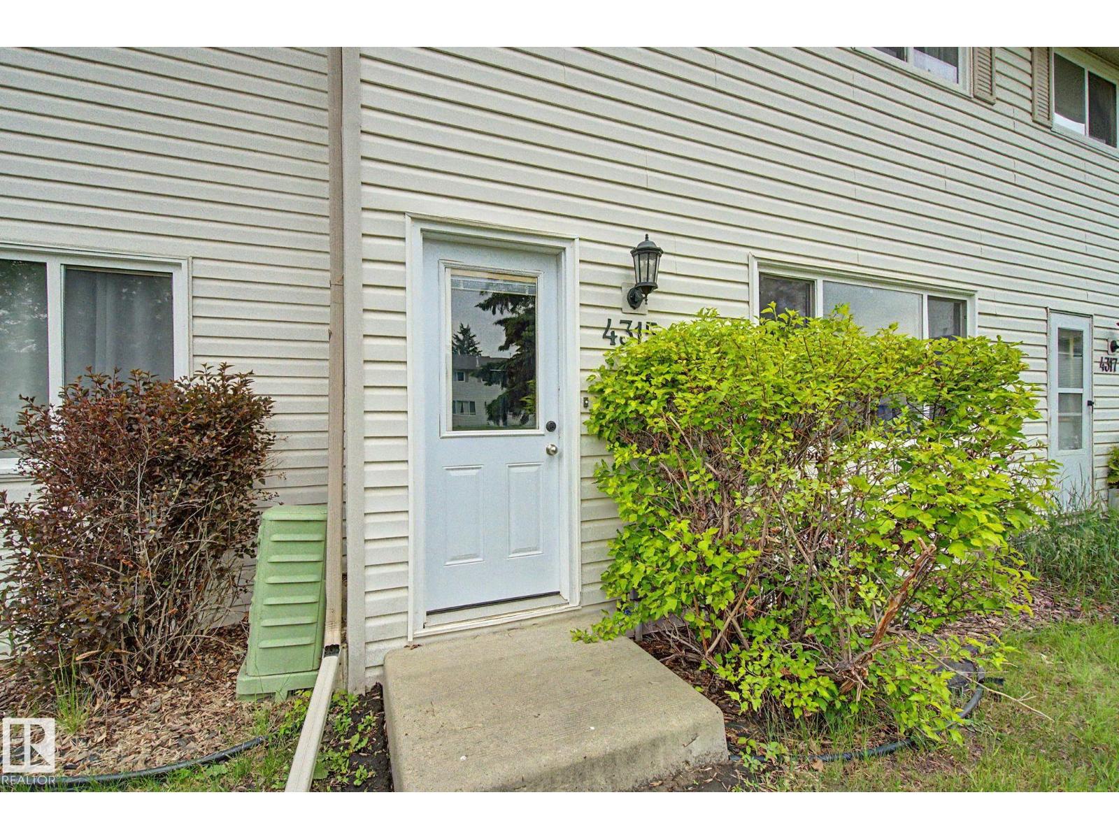 4315 46 ST - photo 2
