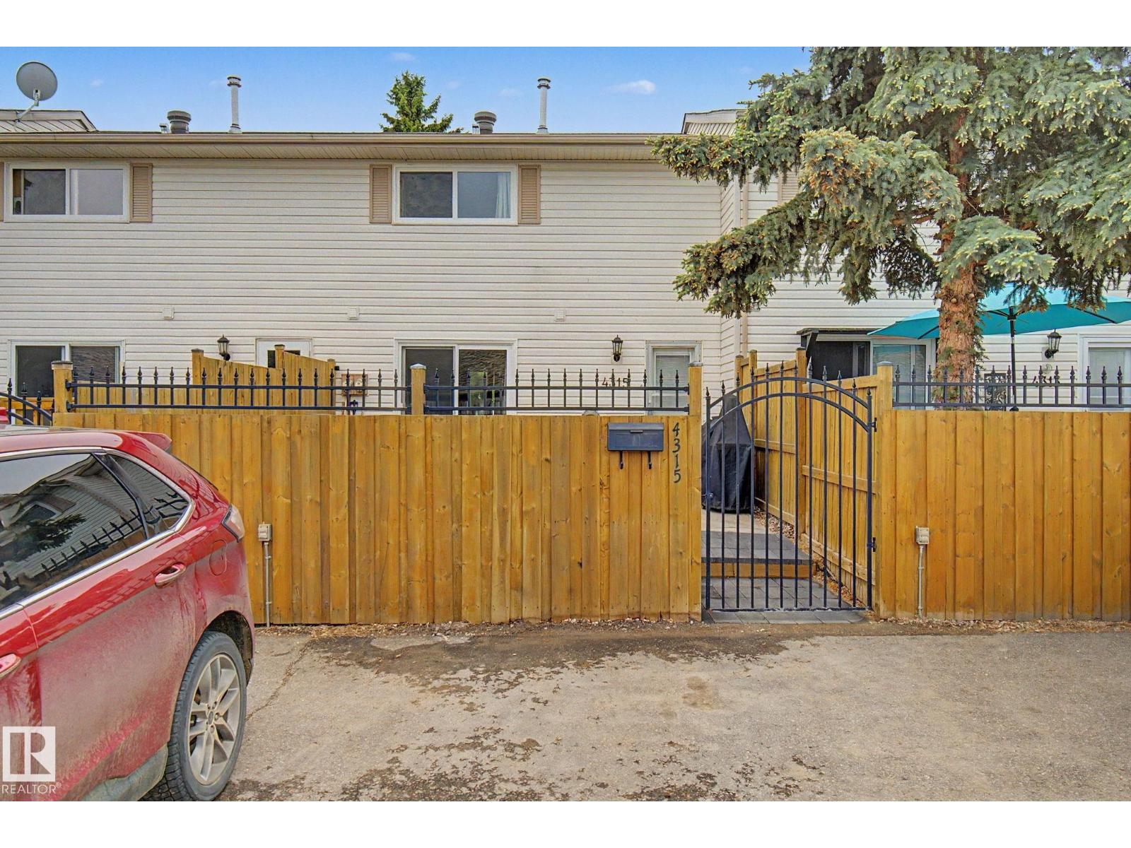 4315 46 ST — photo 51