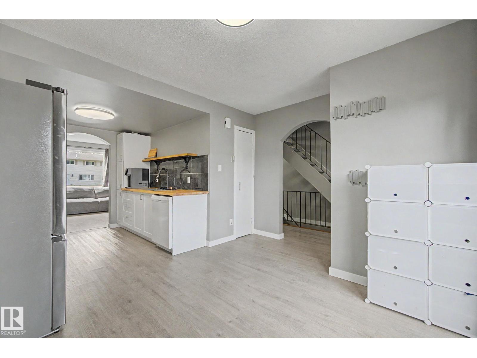 4315 46 ST — photo 7