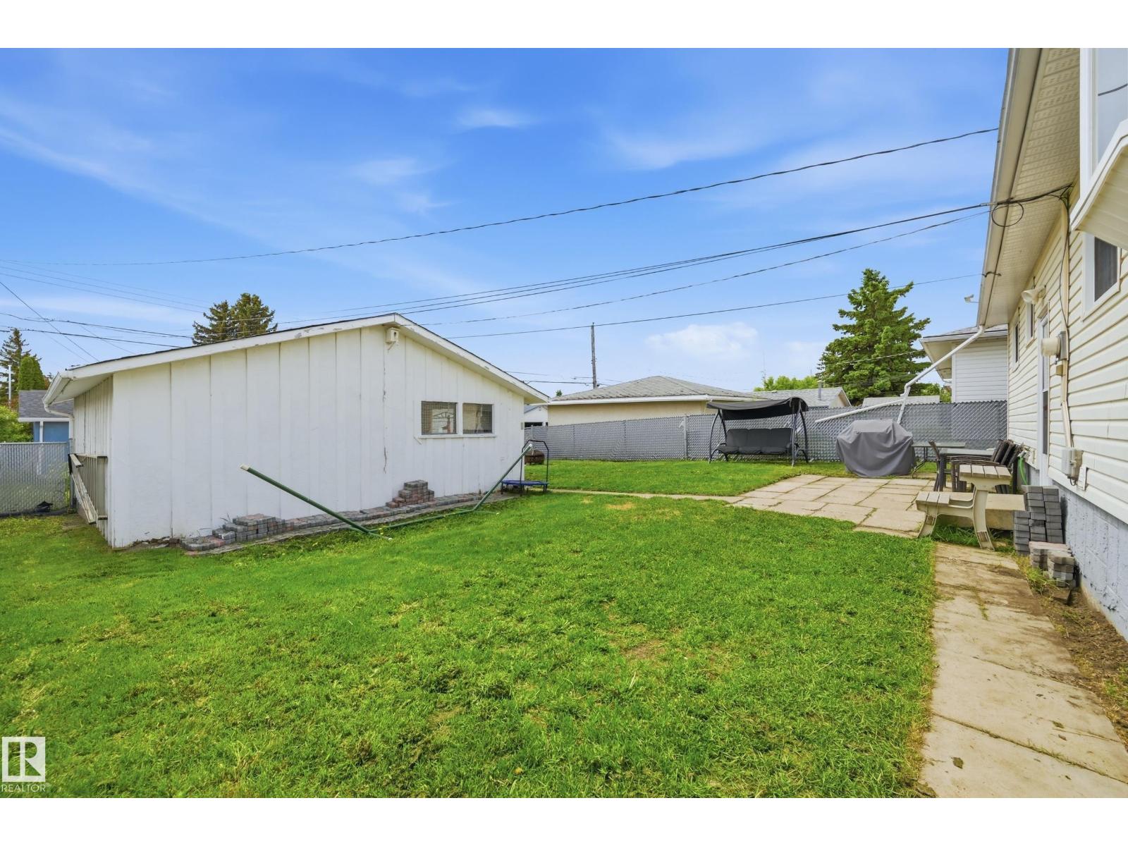 5515 143 AV NW — photo 34