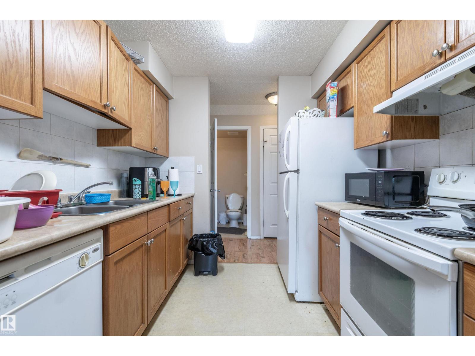 7115-7121 80 AV NW - 28