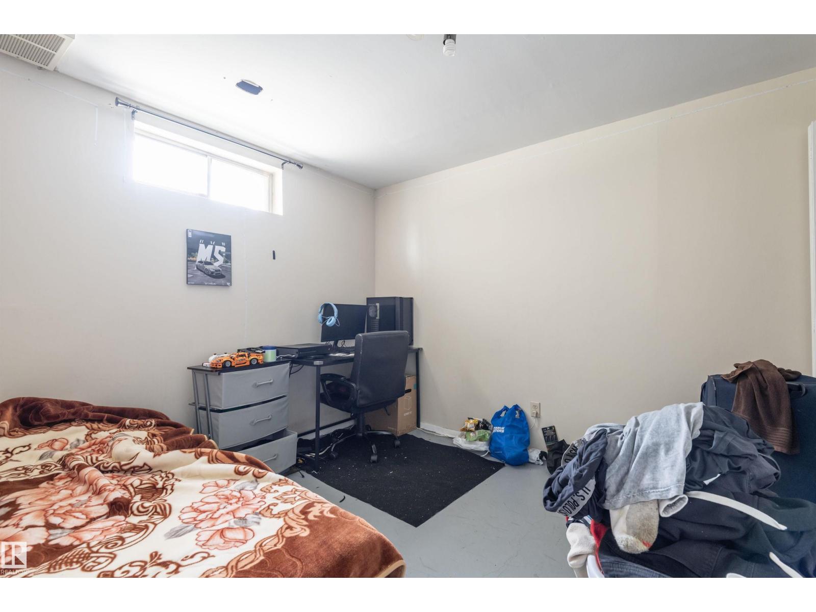 7115-7121 80 AV NW - 32