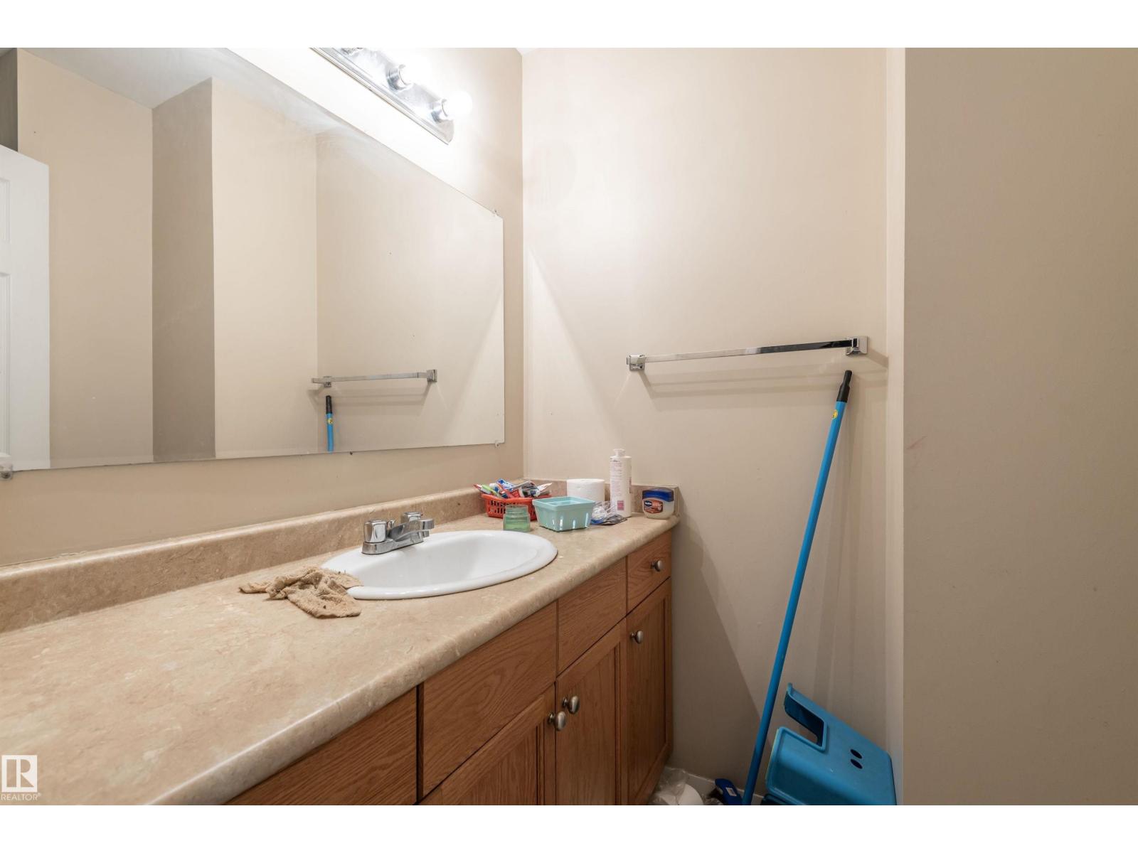 7115-7121 80 AV NW - 37