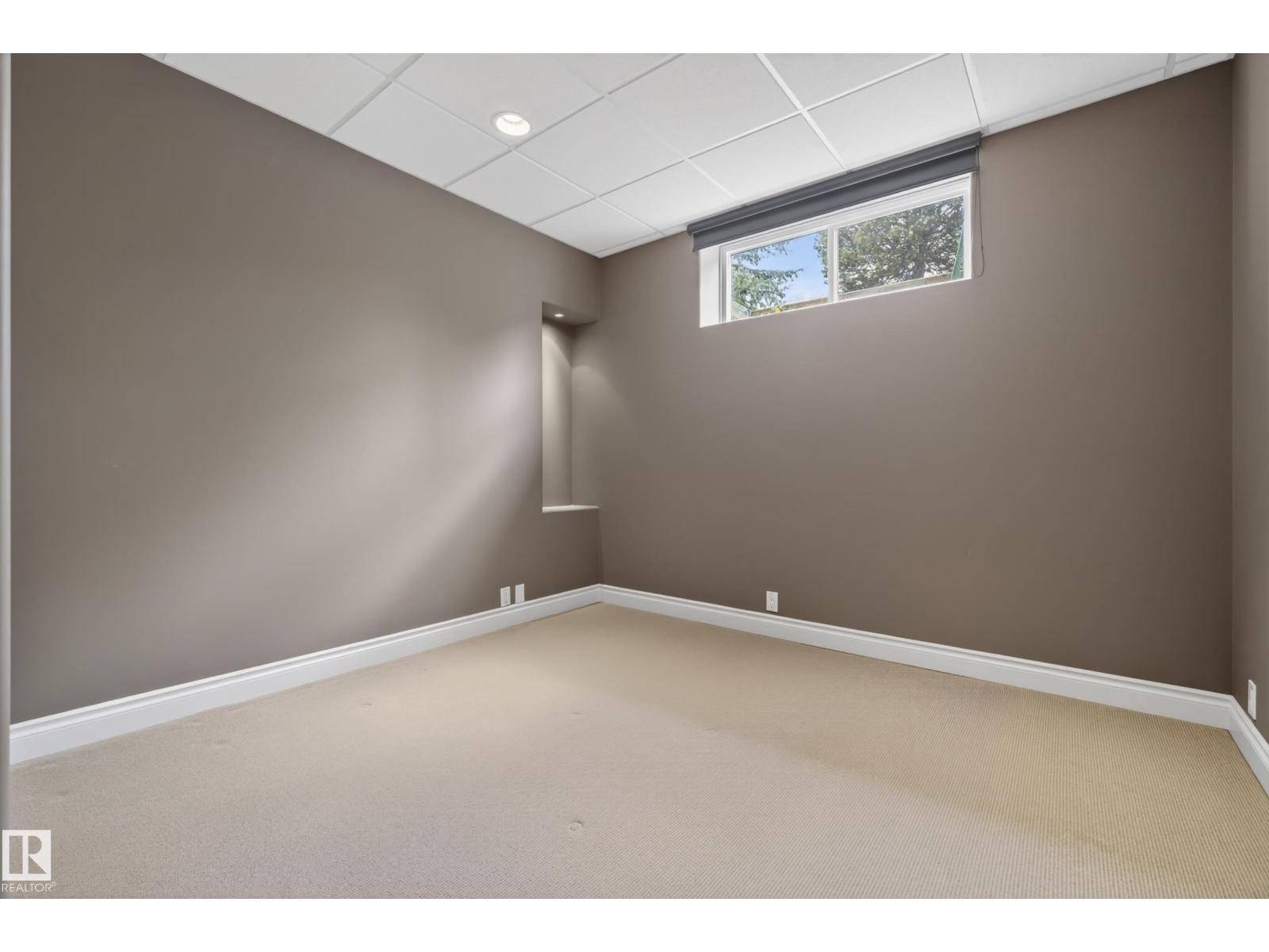 76 NOTTINGHAM IN — photo 41