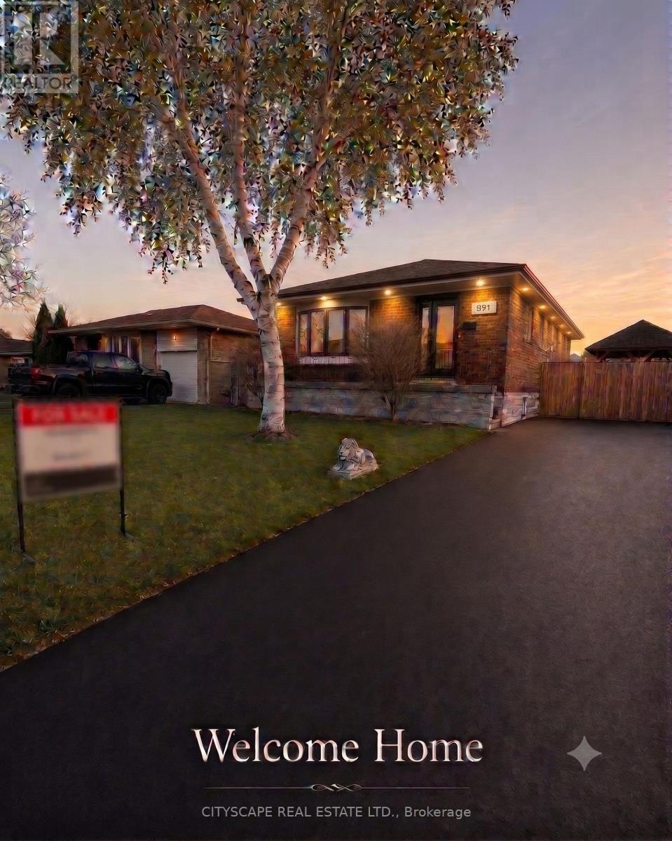 891 CURTIS CRESCENT - 21