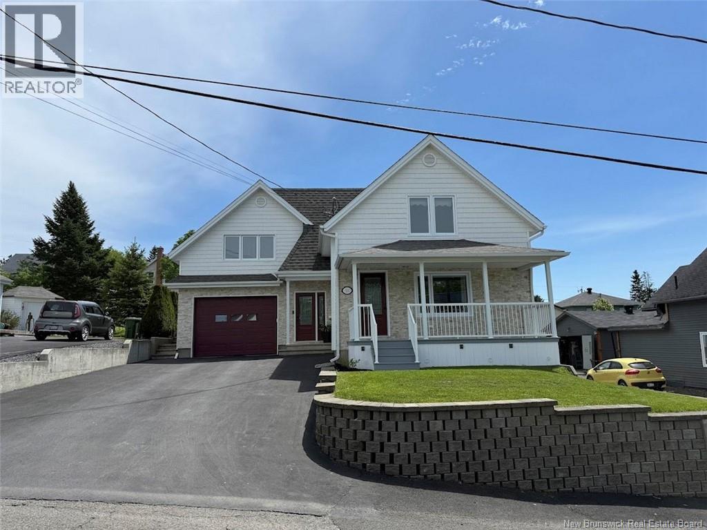 59 42e Avenue - 1