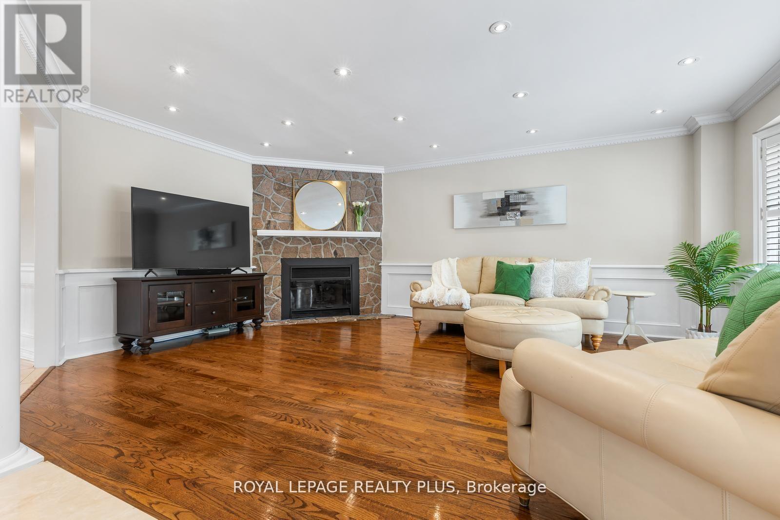 1504 TANNER COURT - 15