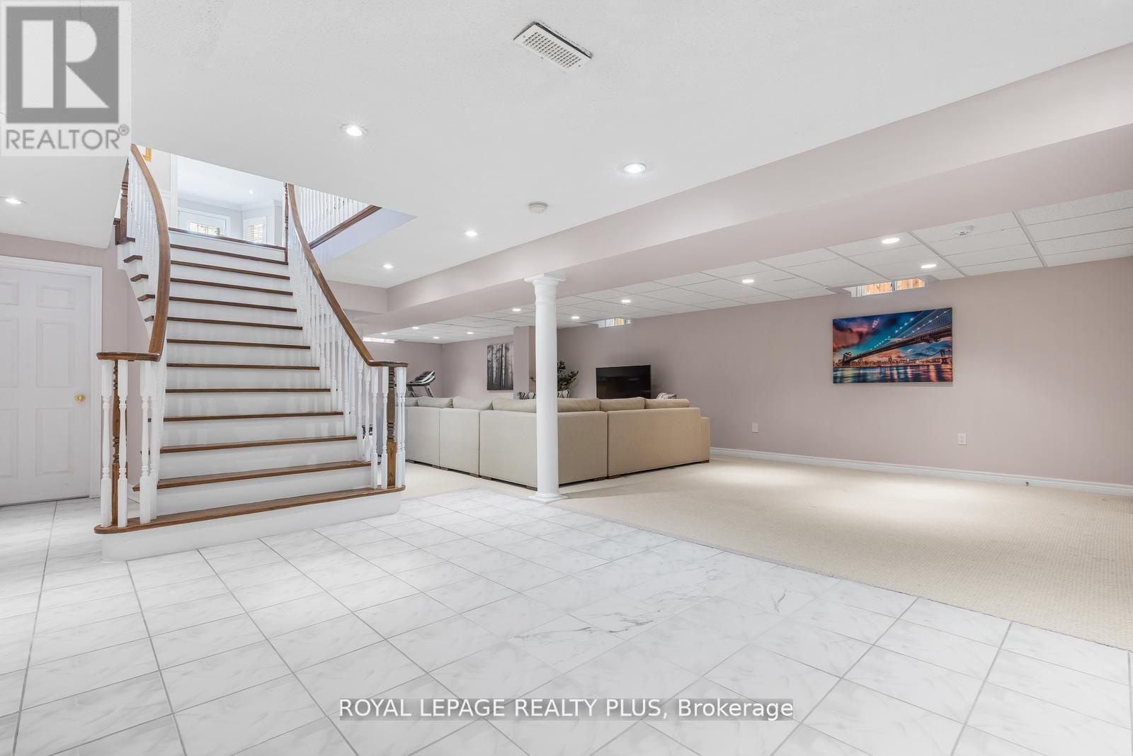 1504 TANNER COURT - 35
