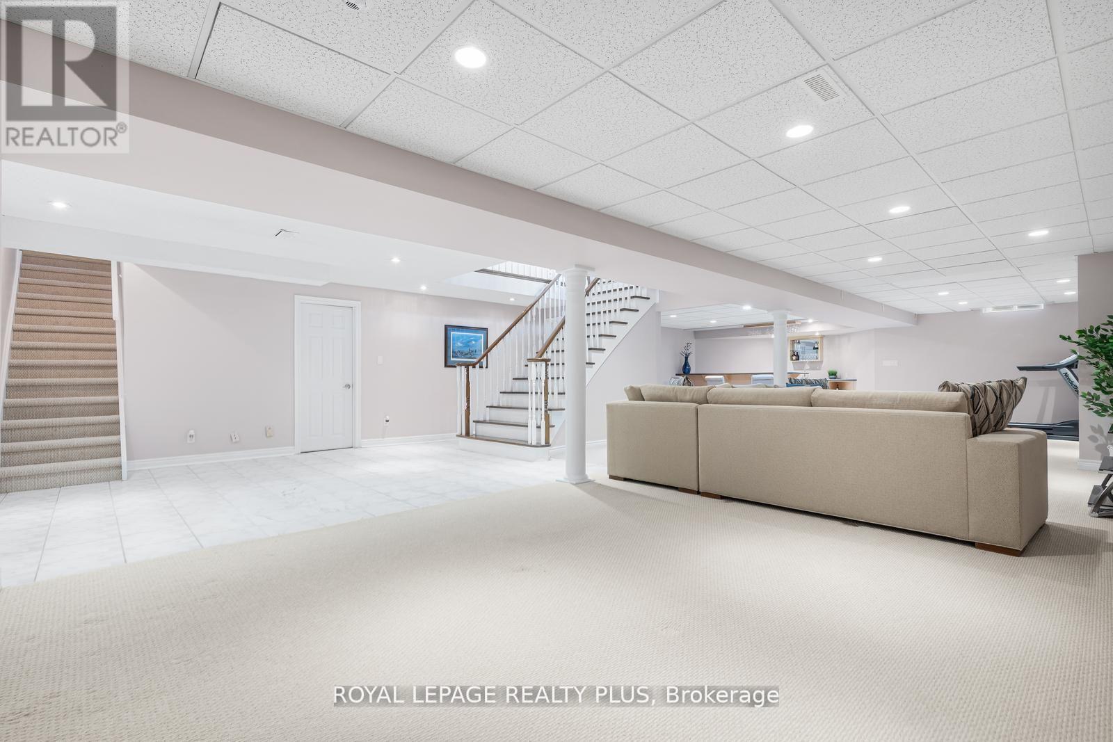 1504 TANNER COURT - 36