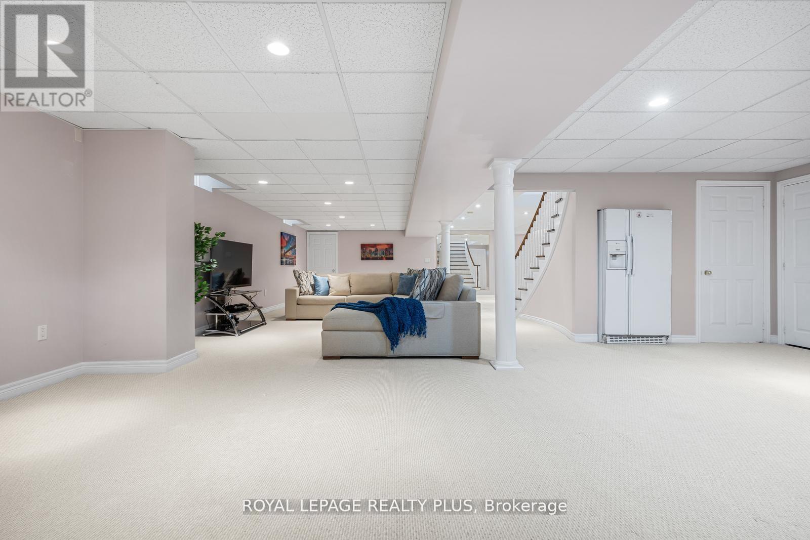 1504 TANNER COURT - 38