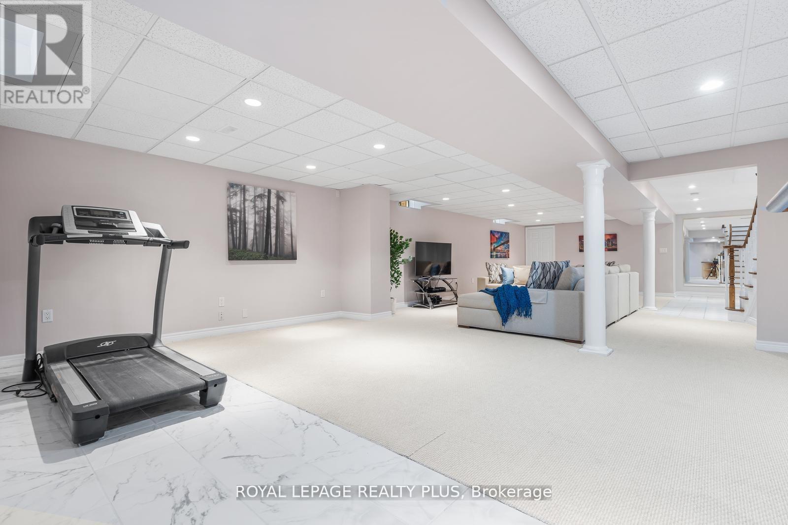 1504 TANNER COURT - 39