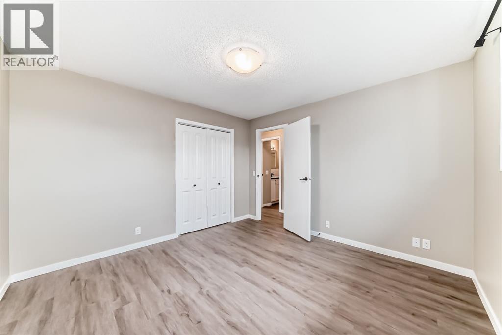 35 Green Meadow Crescent — photo 14