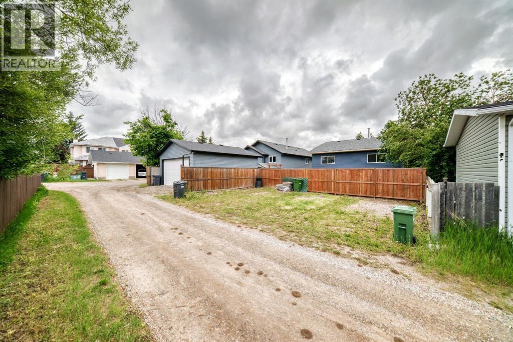 35 Green Meadow Crescent — photo 30