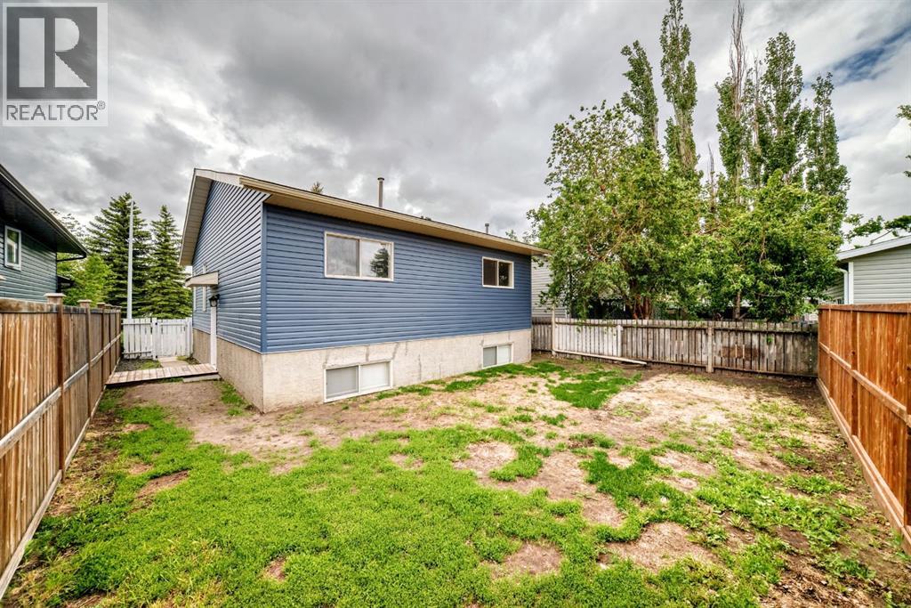 35 Green Meadow Crescent — photo 33